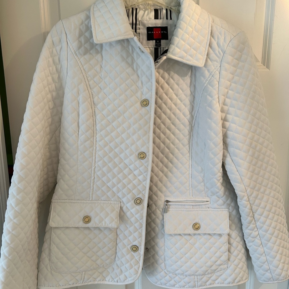 STAY WARM & COZY Women's Quilted White Jacket - Picture 12 of 12